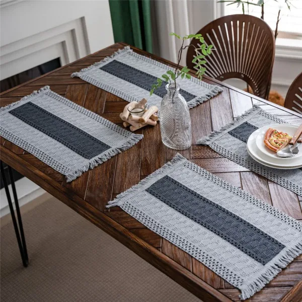 Set De Table Noir Et Blanc