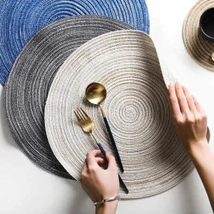 Set De Table En Lin Gris